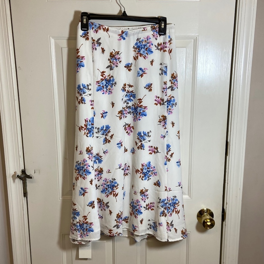 Floral Print White Skirt